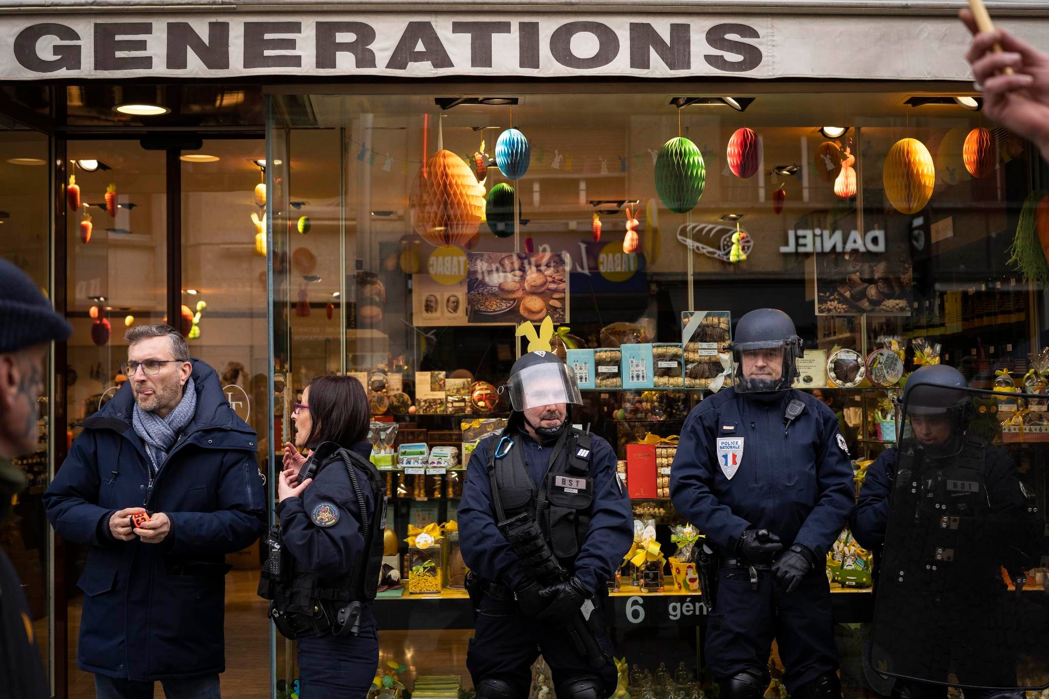 Agression du petit neveu de Brigitte Macron: huit personnes en garde à vue