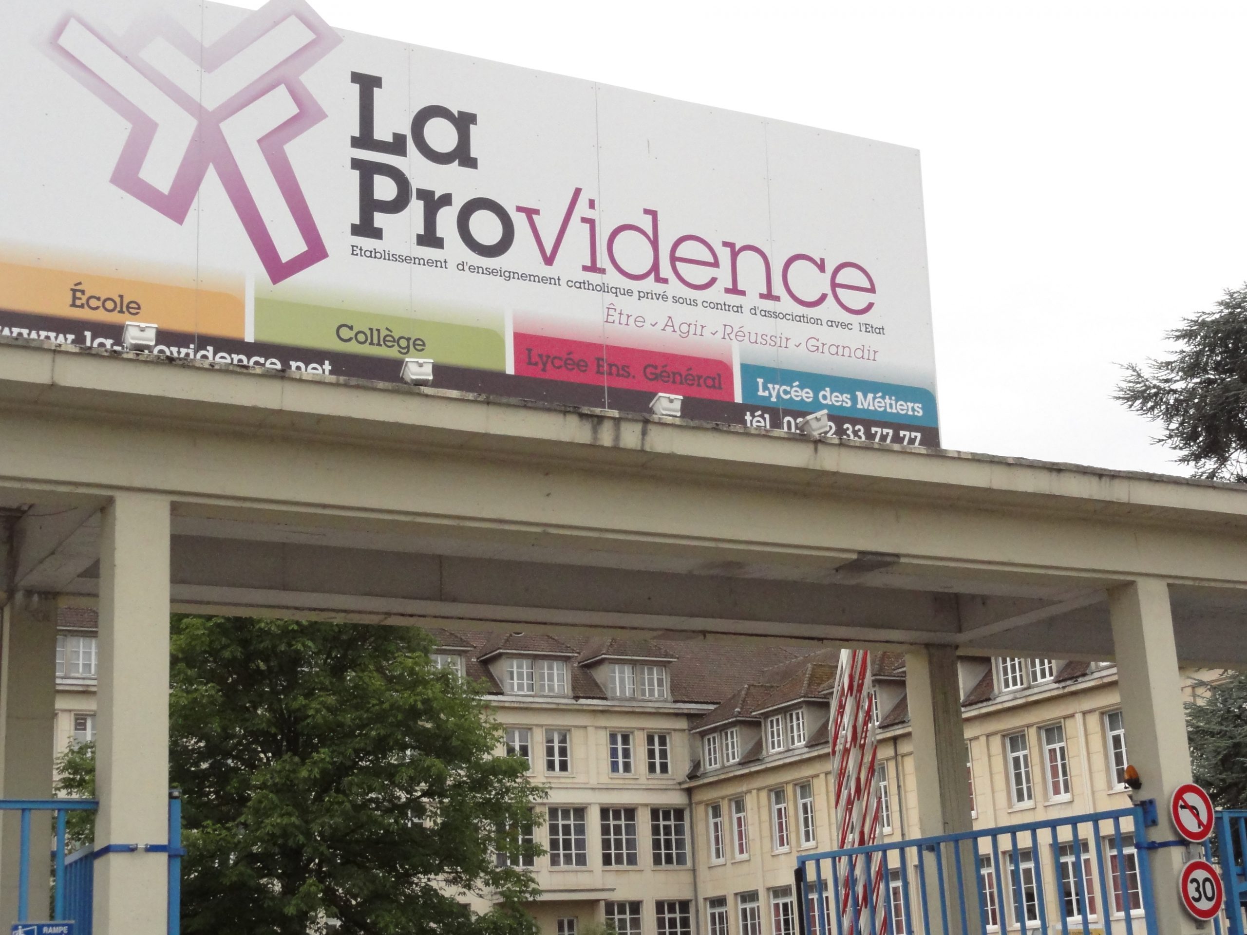 A Amiens, un établissement privé catholique au secours du SNU pour ses « séjours de cohésion »
