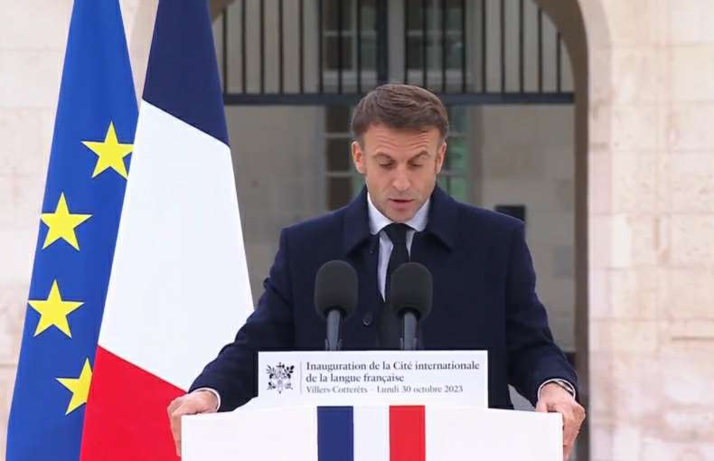 Macron et la langue française: le crash d’un « Gaulois réfractaire »